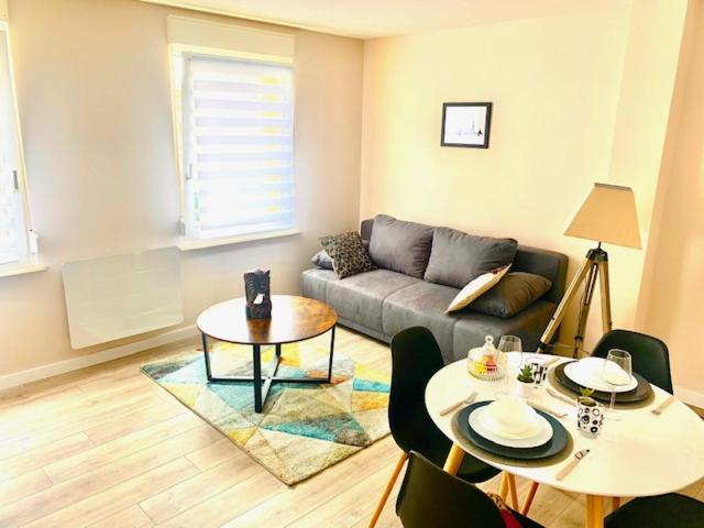 Cosy Living Apartment Юнанг Екстериор снимка