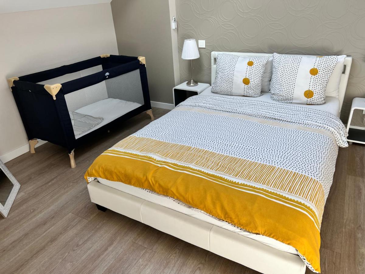 Cosy Living Apartment Юнанг Екстериор снимка